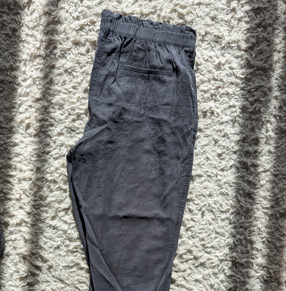 Dark grey slim leg pant